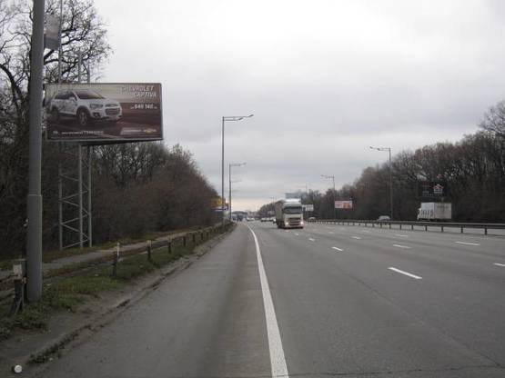 Фото рекламной плоскости по адресу Столичне шосе, 450 м до залізничного мосту (в сторону Кільцевої дороги)