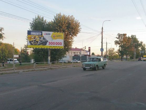 Фото рекламної площини за адресою ул. Мазепы х ул. Толстого (сторона Б)