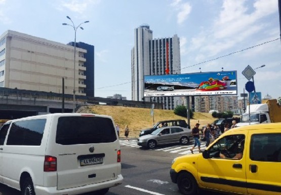 Фото рекламной плоскости по адресу Броварской пр.