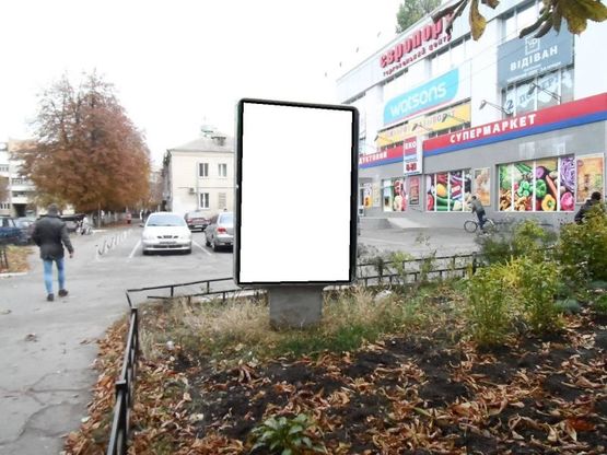 Фото рекламної площини за адресою г.Фастов, ул.Радянская, 4, Торговый центр Европорт,  Еко Маркет