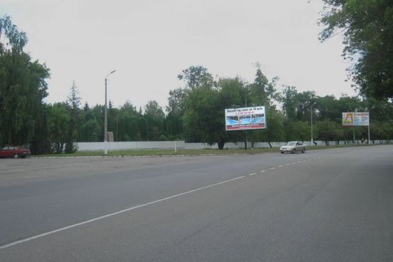 Фото рекламной плоскости по адресу Київська вул., в'їзд/виїзд з міста