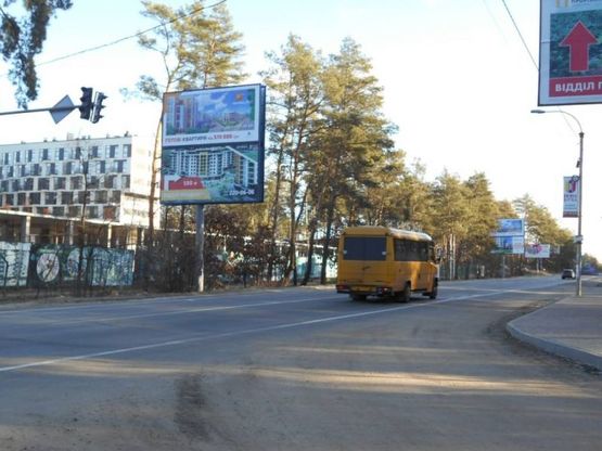 Фото рекламной плоскости по адресу м. Буча, траса М07, км 25+300 право, вул. Шевченка,  на перехресті (світлофор), заїзд  до ЖК "Парк Таун" , ЖК "На Прорізній"