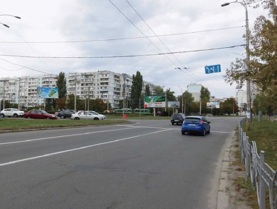 Фото рекламной плоскости по адресу Малиновского ул., от ст.м.Оболонь