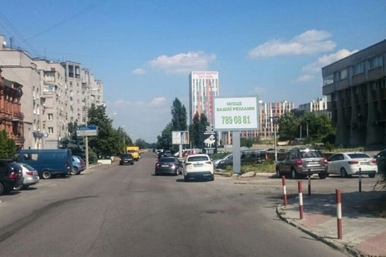 Фото рекламної площини за адресою s047А,вул. Ливарна, 10