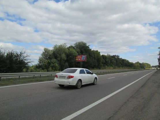 Фото рекламної площини за адресою Киев-Харьков км 463+390