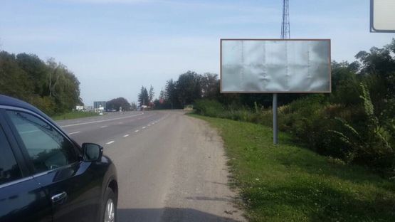 Фото рекламної площини за адресою Підїзд до м Львів, км 0+900, ліворуч (с Гамаліївка, ГК Древній Град, РК Румбамбар)