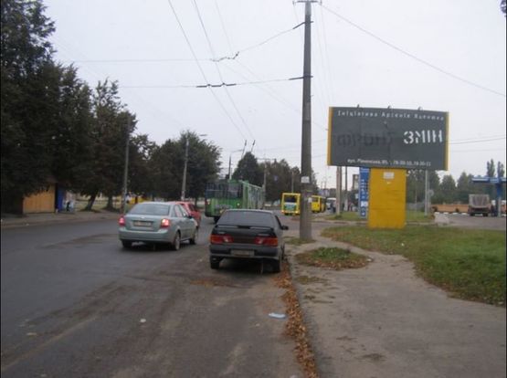 Фото рекламной плоскости по адресу вул. Львівська, 148 (вїзд в місто зі сторона Львова, біля АЗС)