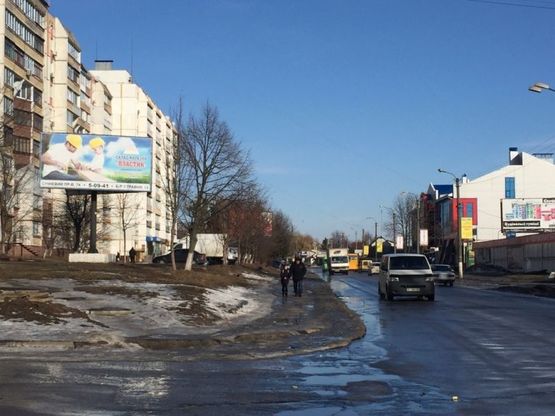 Фото рекламной плоскости по адресу вул. Павліченко, біля житлового будинку, № 28, біля кафе "Торнадо"