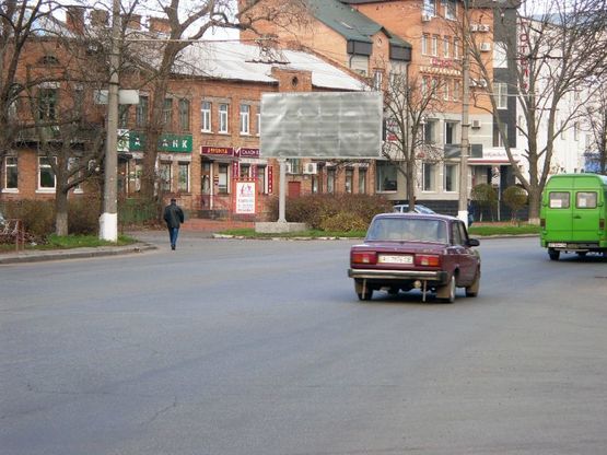 Фото рекламної площини за адресою Б-р 50-ти років Перемоги, 15 (біля парку ім. Т.Шевченка, по напрямку до р-ну Вокзальна)