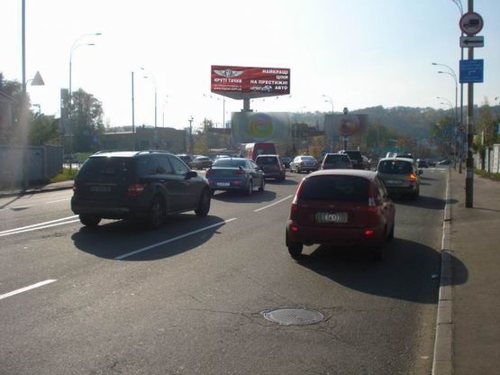 Фото рекламної площини за адресою Межигорская ул.89, перекресток с ул.Заводской