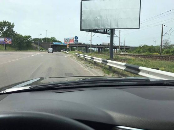 Фото рекламної площини за адресою пр. Повітрофлотський, перший зі спуску  з Кільцевої в сторону АЕ Київ-Волинський