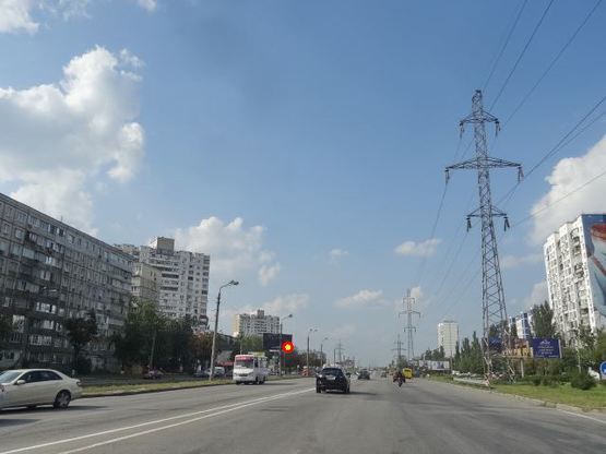 Фото рекламної площини за адресою Братиславская ул. - Бойченко ул.