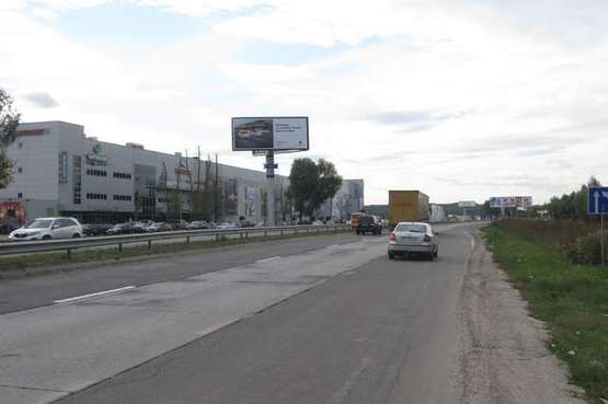 Фото рекламної площини за адресою Київ - Обухів, 11км + 400м від Києва (в напр. Києва)