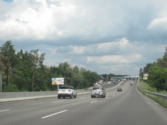 Фото рекламной плоскости по адресу Одесская трасса, в направлении г.Киев, 230м до мотель-ресторана "Шале",9км+630метров