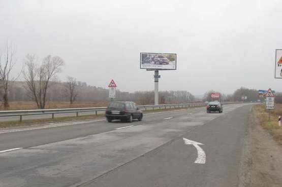 Фото рекламної площини за адресою Київ - Обухів, 12км + 100м від Києва (в напр. Києва)