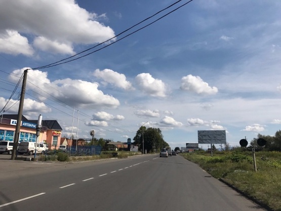 Фото рекламной плоскости по адресу м. Хуст, вул. Івана -Франка, навпроти BOSH сервіс, АЗС, виїзд.