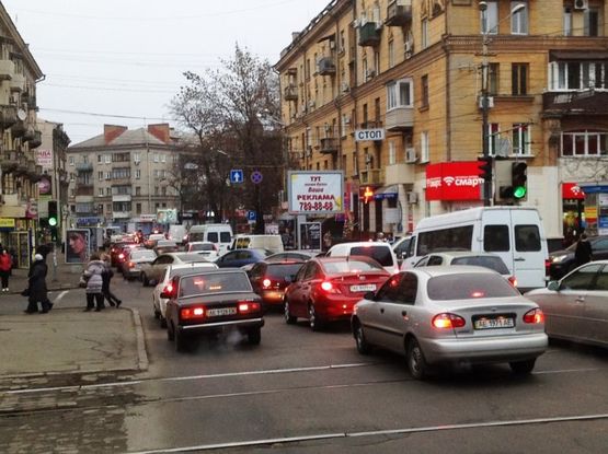 Фото рекламной плоскости по адресу 004А7,вул. Харківська, 2 - просп. Д. Яворницького (Карла Маркса)