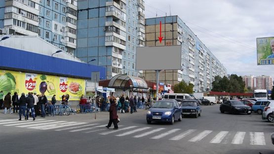Фото рекламной плоскости по адресу 027Б,вул. В. Діївська (Бр.Трофімових), 36 (ВАРУС, ринок)