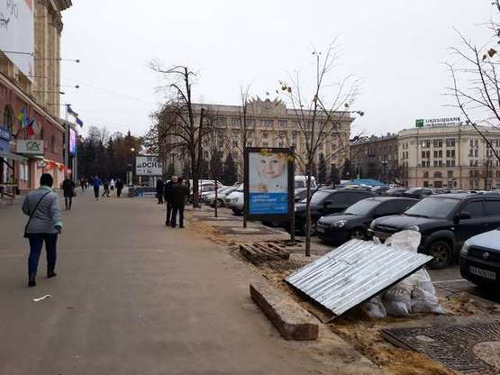 Фото рекламной плоскости по адресу Свободи пл., №6