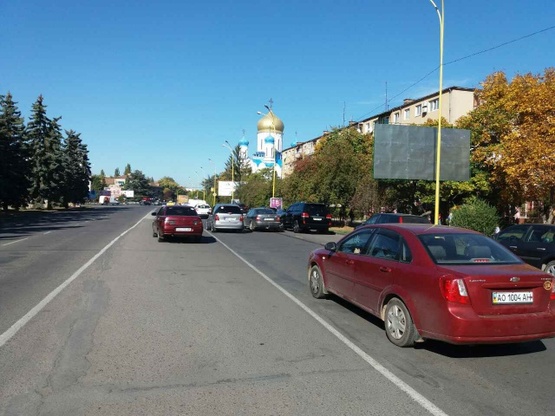 Фото рекламной плоскости по адресу м. Ужгород просп.Свободи, навпроти готелю "Закарпаття"