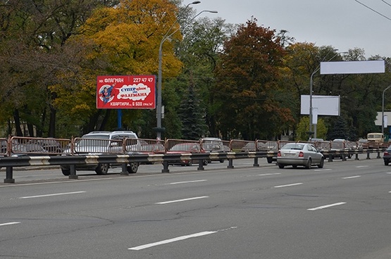 Фото рекламної площини за адресою Победы пр-т, (пересечение с ул. Шутова)