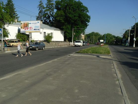 Фото рекламної площини за адресою Пл. Волі (на зупинці, по напрямку до р-ну Вокзальна)