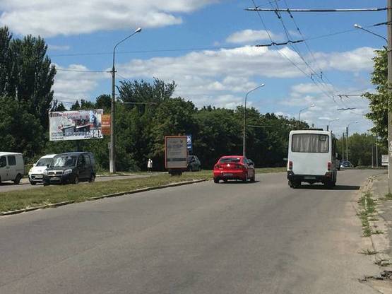 Фото рекламной плоскости по адресу вул. Кн. Володимира в районі УПЦ КП (напрямок в центр)+ 400 грн поклейка