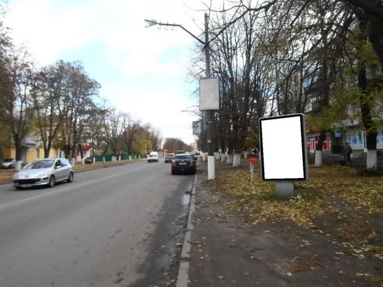 Фото рекламної площини за адресою г.Фастов, ул.Соборная, 63, м-н Космо