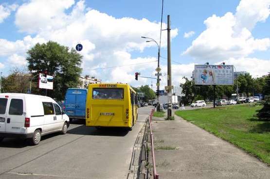Фото рекламной плоскости по адресу Миколи Василенка вул. - Перемоги просп. (в напр. Дегтяревської  вул.)