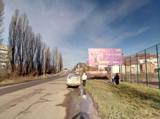 Фото рекламной плоскости по адресу м. Ужгород вул.Університецька, 18, біля Гуртожитку в сторону лікарні