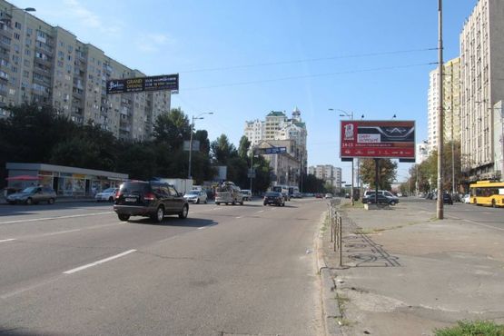 Фото рекламной плоскости по адресу Голосіївський просп., 48: зупинка гр.транспорту "Деміївський провулок" (в напр. Голосіївської пл. )
