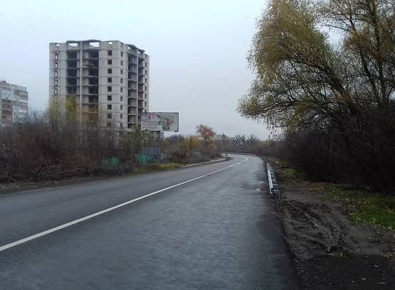 Фото рекламной плоскости по адресу 44км+100 праворуч(Н-01 Київ-Знамянка); перед готелем "Зелена гора", перед поворотом на вул. Загребля