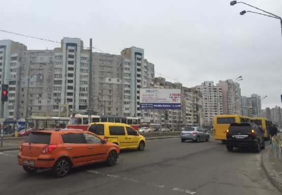 Фото рекламної площини за адресою Ахматовой Анны ул. - Драгоманова Михаила ул.