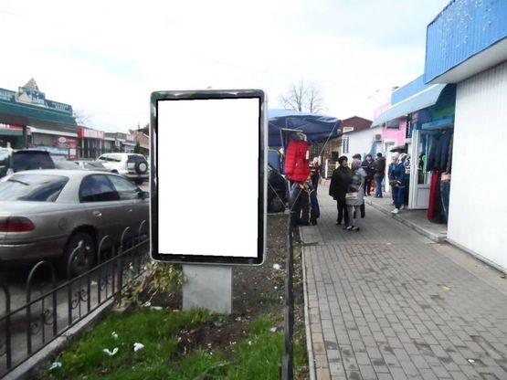 Фото рекламной плоскости по адресу г.Фастов, ул.1-го Травня, торговий центр м-н Фуршет Ельдорадо