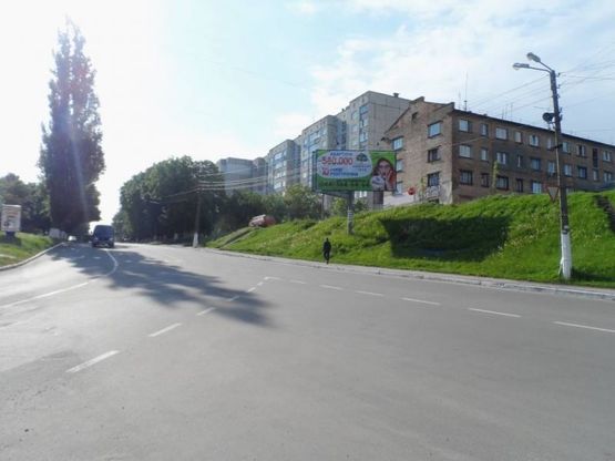 Фото рекламной плоскости по адресу перекресток ул. Соборной и ул.Героев Танкистов, основной перекресток в городе