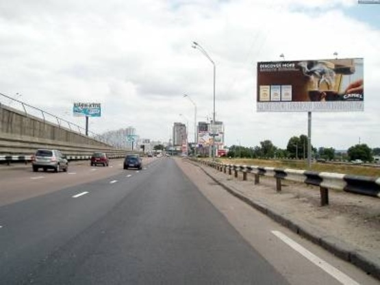 Фото рекламной плоскости по адресу Бажана проспект, 300м от ст.м."Славутич"