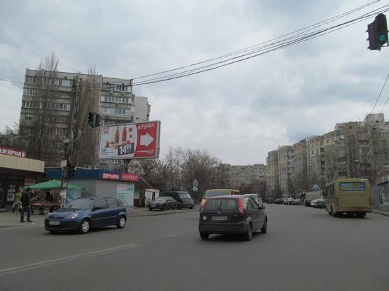 Фото рекламної площини за адресою Вербицького вул. + Дніпродзержинська вул., 120 навпроти універсама "Харків"