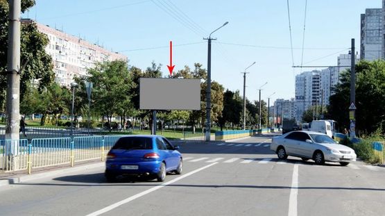 Фото рекламної площини за адресою s094А,пров. Вільний - просп. Миру (біля маг. Варус)