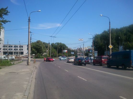 Фото рекламної площини за адресою вул.Свобод - вул.Прибужзкая (палац творчості). неподалік: банк "Ексим", палац творчості, елітна новобудова (центр)