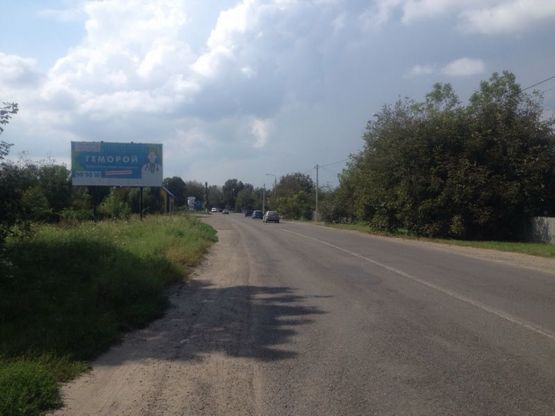 Фото рекламной плоскости по адресу м. Новоселиця, вул. Центральна, 107 (навпроти меблевої фабрики)