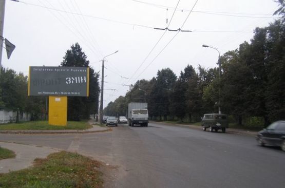 Фото рекламной плоскости по адресу вул. Львівська, 148 (вїзд в місто зі сторона Львова, біля АЗС)