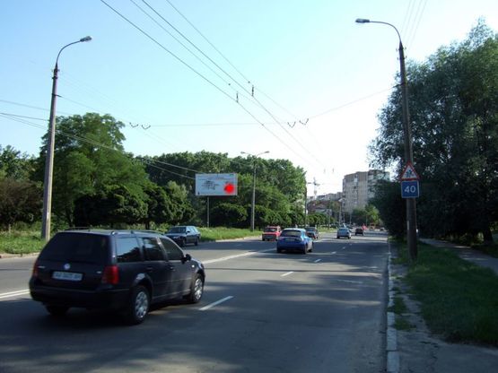 Фото рекламної площини за адресою вул.Свободи (зупинка). неподалік: банк "Ексим", палац творчості, елітна новобудова (центр)