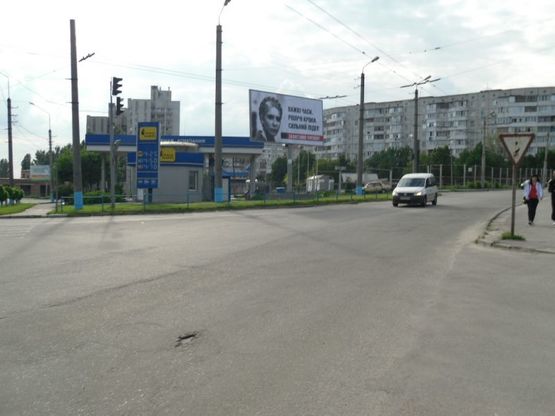 Фото рекламной плоскости по адресу Вул. Леваневського в районі АЗС ПП "Еріс" (район ринку "Леваневського")