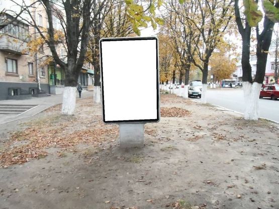 Фото рекламной плоскости по адресу г.Фастов, перекресток ул.Льва Толстого и Соборной, 18