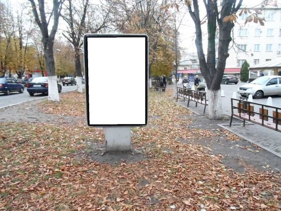 Фото рекламной плоскости по адресу г.Фастов,  ул. Соборная, Торговый центр Фастов Сити, м-н Фора,