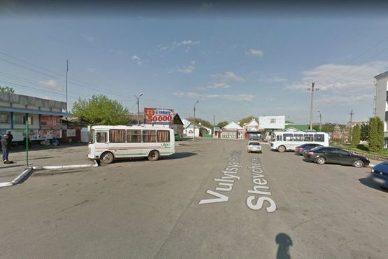 Фото рекламной плоскости по адресу вул.Б.Хмельницького (Автовокзал). неподалік:  (центр)