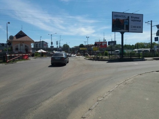 Фото рекламної площини за адресою проспект Науки, 2.1 (жд переїзд з Науки в сторону шоссе зправа)