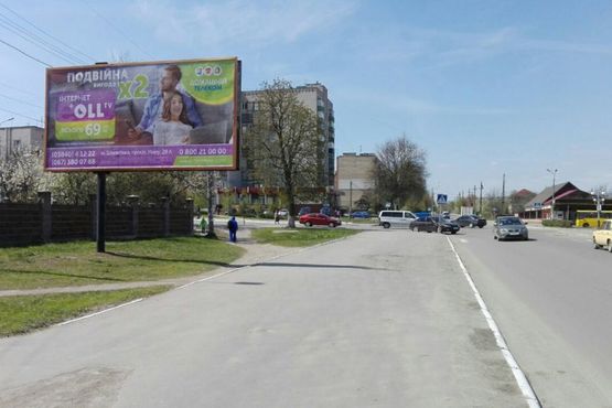 Фото рекламної площини за адресою вул. Залізнична, 81 (район З\Д вокзалу). неподалік: ринок, вокзал (в центр)