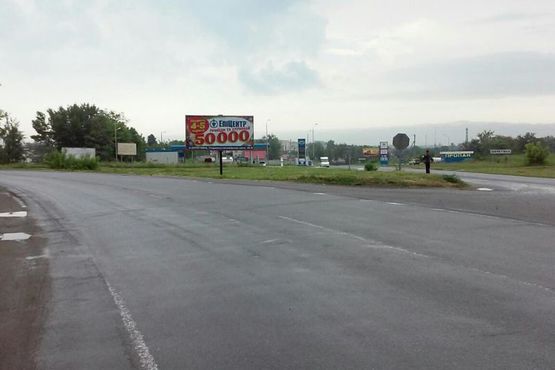 Фото рекламної площини за адресою Старокостянтинівське шосе. неподалік:  (в'їзд в місто, в центр)