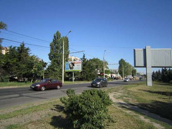 Фото рекламної площини за адресою пр-т М. Жукова, 77/1 - ул. Левитана